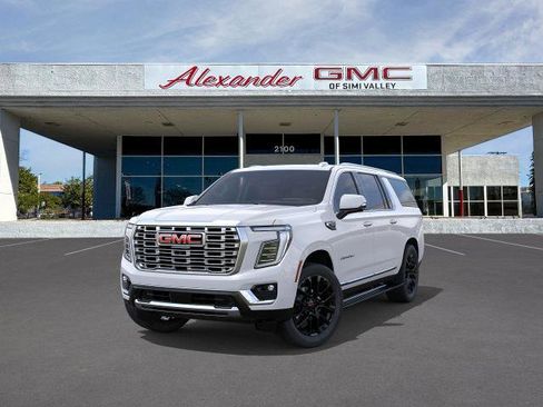 New 2026 GMC Yukon XL Denali w/ Sun & Power Step Package image 8