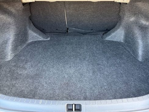 Used 2016 Toyota Corolla LE image 21