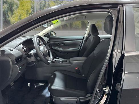 Used 2024 Nissan Sentra S FWD image 9