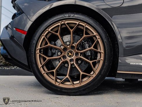 Used 2024 Lamborghini Huracan Tecnica RWD image 33