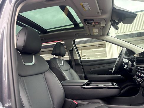 Used 2025 Hyundai Tucson Limited image 26