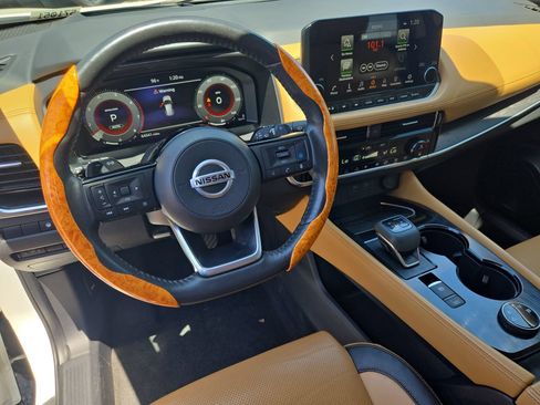 Used 2021 Nissan Rogue Platinum AWD/4WD image 16
