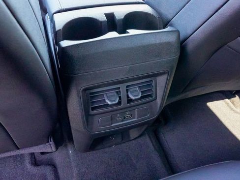 New 2026 GMC Canyon Elevation w/ Convenience Package image 16