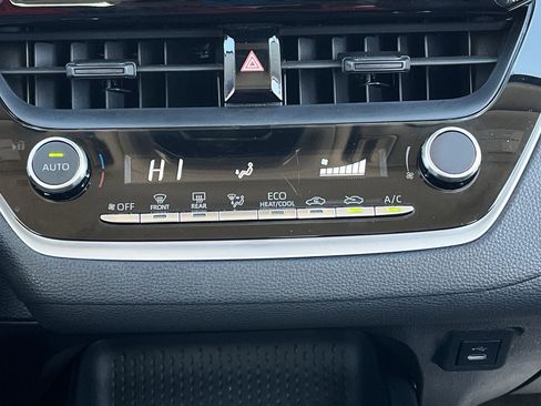 Used 2024 Toyota Corolla LE image 18