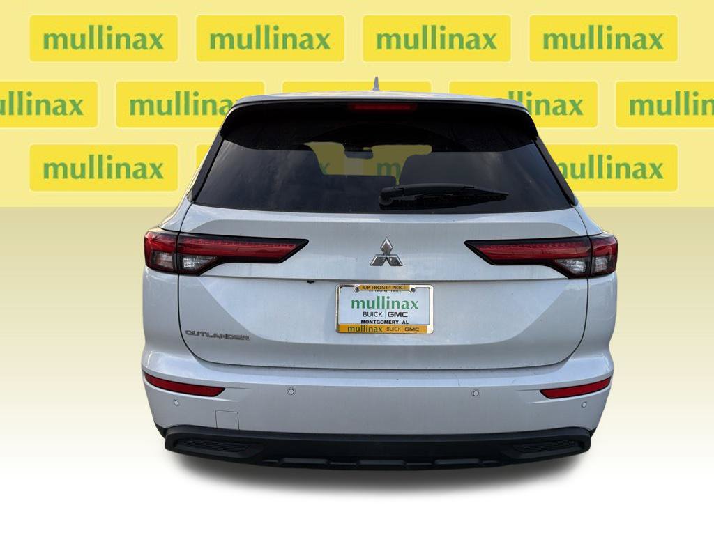 Used 2022 Mitsubishi Outlander ES FWD image 8