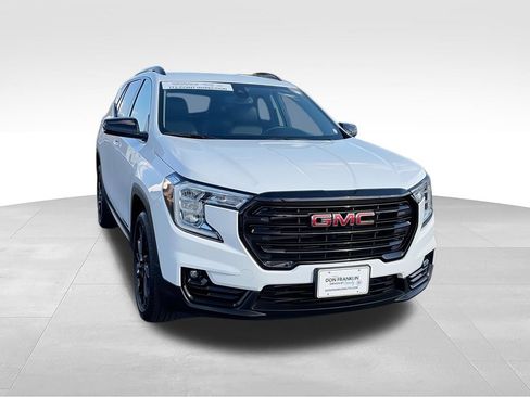 Used 2023 GMC Terrain SLT w/ Elevation Edition AWD/4WD image 3