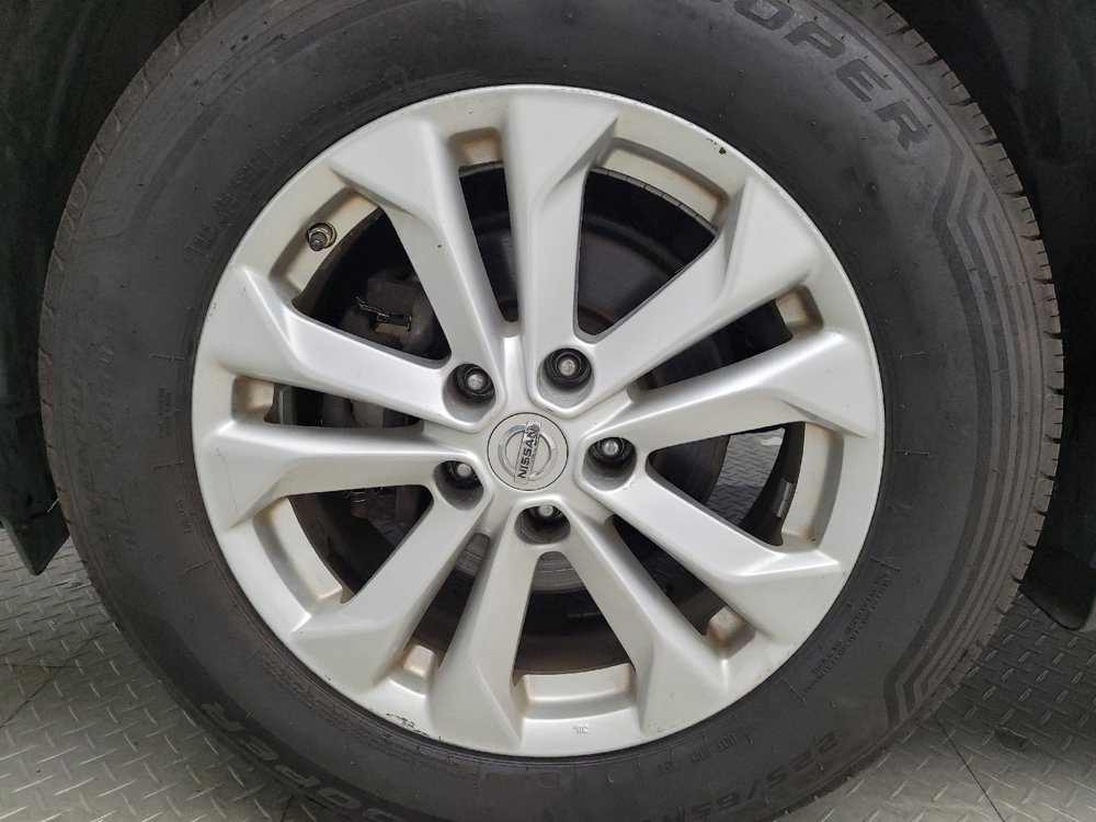 Used 2015 Nissan Rogue SV AWD/4WD image 31