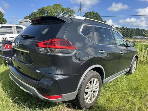 Used 2018 Nissan Rogue SV FWD image 16