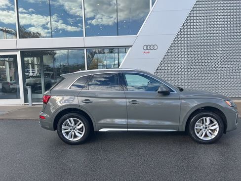 Used 2023 Audi Q5 2.0T Premium w/ Convenience Package image 16