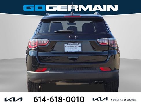 Used 2020 Jeep Compass Latitude AWD/4WD image 9
