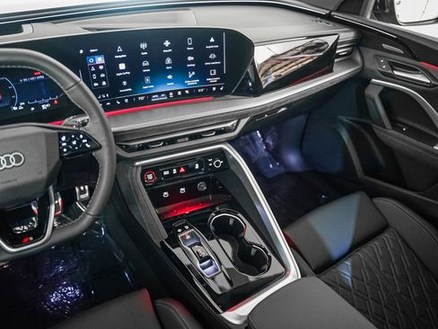 New 2025 Audi SQ5 Premium Plus image 17