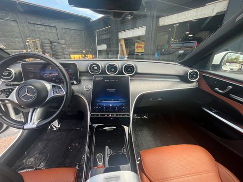 Used 2025 Mercedes-Benz C 300 4MATIC Sedan image 31