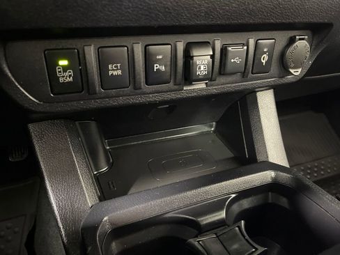 Certified 2021 Toyota Tacoma TRD Off-Road w/ Technology Package AWD/4WD image 30