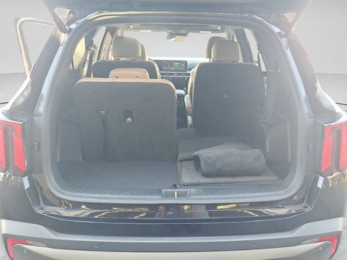 Used 2025 Kia Sorento SX Prestige w/ Olive Brown Leather Package AWD/4WD image 26