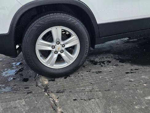 Used 2020 Chevrolet Trax LS image 8