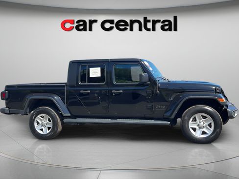 Used 2023 Jeep Gladiator Sport AWD/4WD image 6