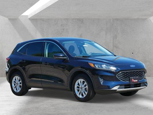 Certified 2021 Ford Escape SE w/ Cold Weather Package AWD/4WD image 1
