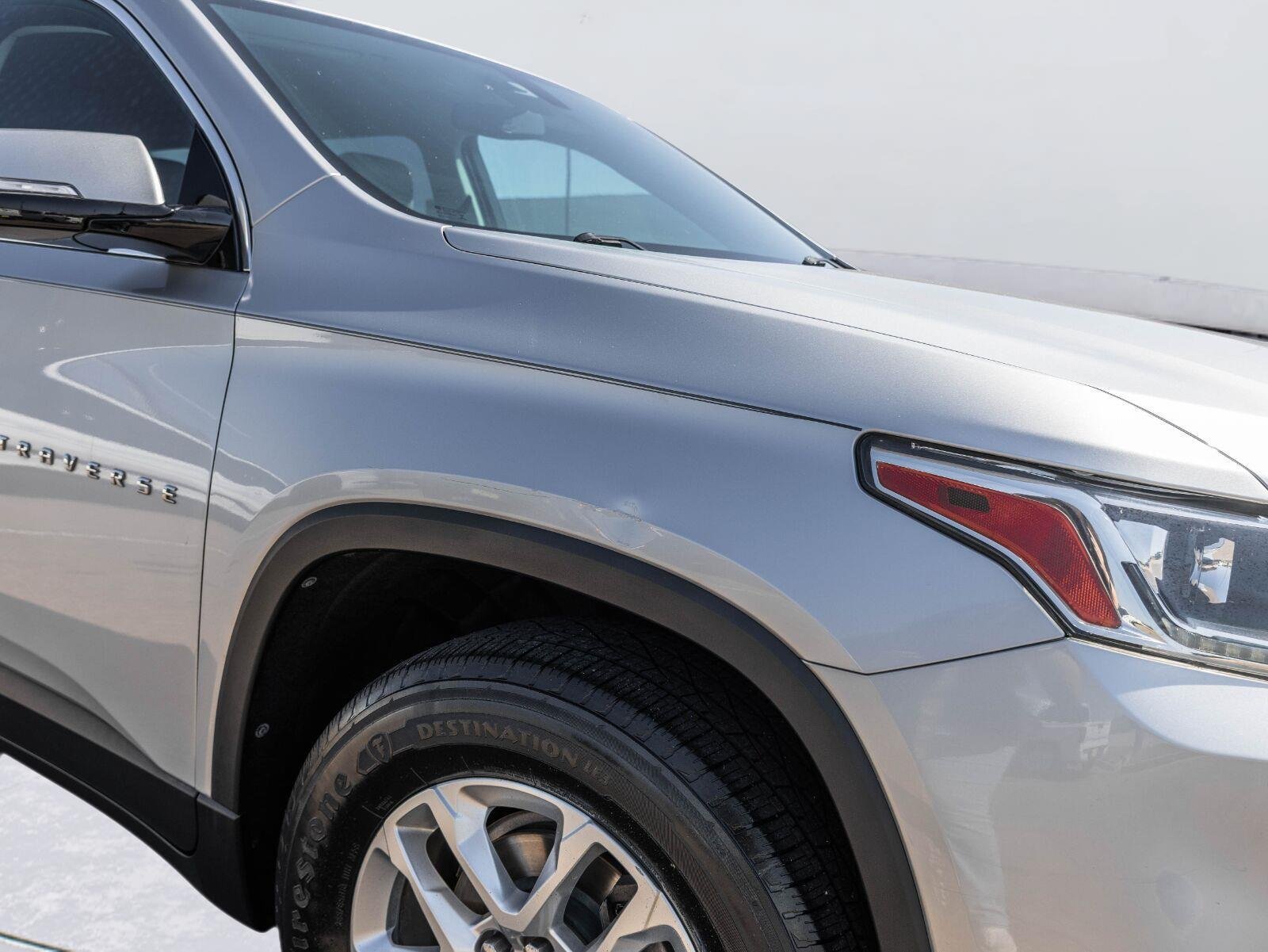 Used 2019 Chevrolet Traverse LT FWD image 32
