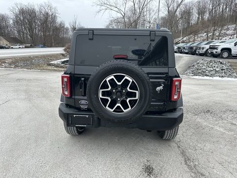 Used 2023 Ford Bronco Outer Banks image 4