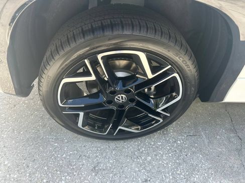 New 2026 Volkswagen Tiguan SEL R-Line AWD/4WD image 26