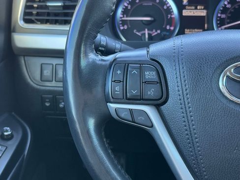 Used 2019 Toyota Highlander Limited Platinum image 19