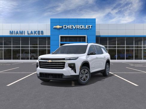 New 2026 Chevrolet Traverse LT FWD image 8
