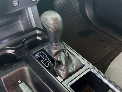 Used 2019 Toyota Tacoma SR image 22