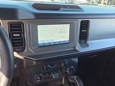 Used 2022 Ford Bronco Outer Banks image 19