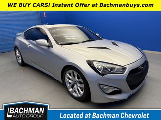 Used 2013 Hyundai Genesis 2.0T RWD video 1