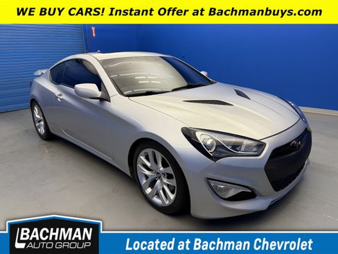 Used 2013 Hyundai Genesis 2.0T RWD image 1