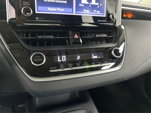 Used 2021 Toyota Corolla LE image 27