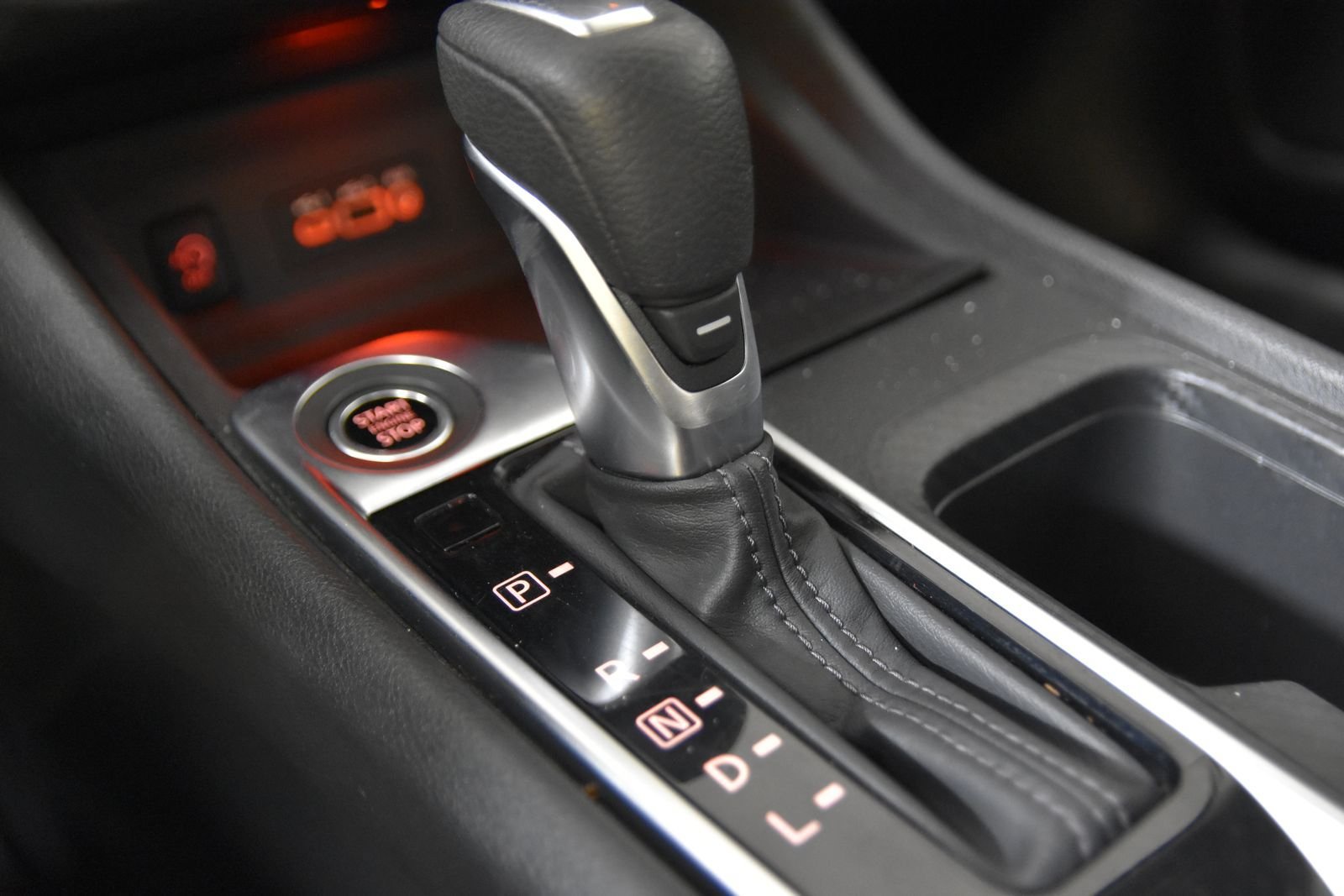 Used 2024 Nissan Sentra SV FWD image 23
