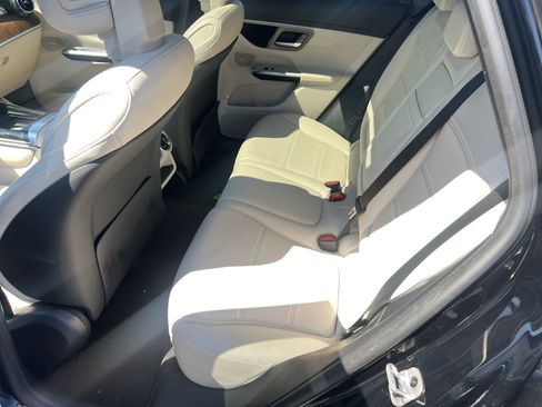 Used 2024 Mercedes-Benz GLC 300 4MATIC image 32