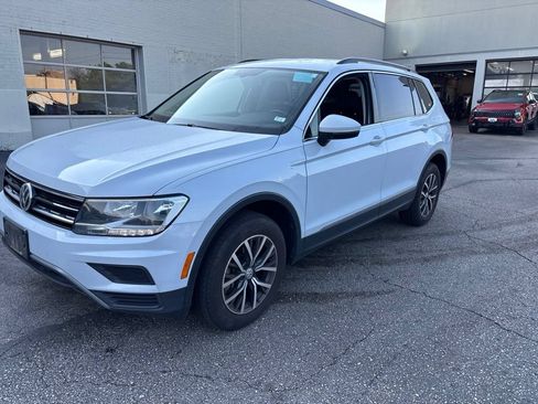 Used 2018 Volkswagen Tiguan SE AWD/4WD image 7