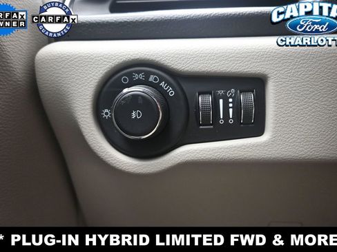 Used 2023 Chrysler Pacifica Limited FWD image 19