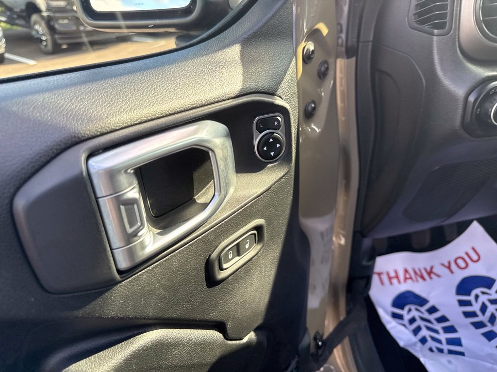 Certified 2020 Jeep Gladiator Sport w/ Quick Order Package 23S AWD/4WD image 19