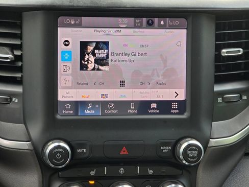 Used 2022 RAM 1500 Big Horn AWD/4WD image 9