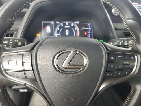 Used 2019 Lexus UX 200 w/ Accessory Package 2 FWD image 23