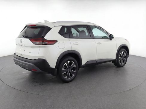 Used 2025 Nissan Kicks SV AWD/4WD image 9