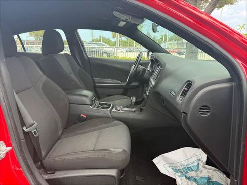 Used 2021 Dodge Charger SXT RWD image 14