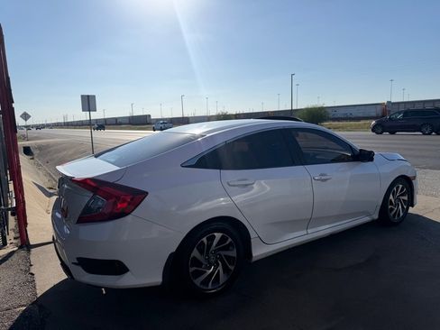 Used 2016 Honda Civic EX image 9