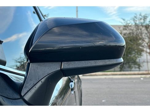 Used 2018 Toyota Camry LE image 12