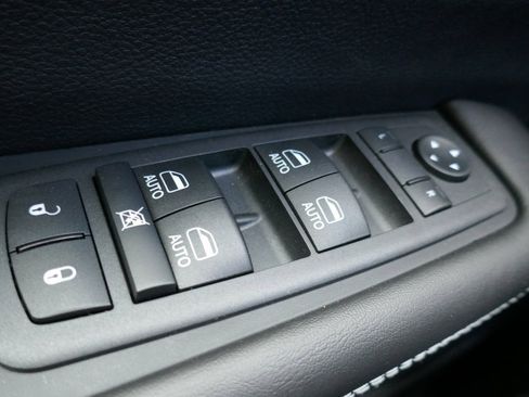 New 2026 Chrysler Pacifica Select w/ S Appearance Package image 15