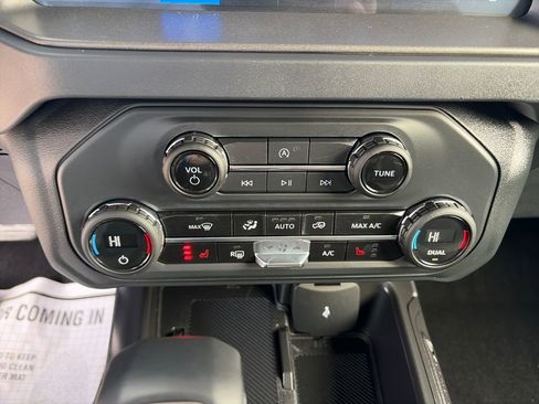 Used 2025 Ford Bronco Big Bend image 30