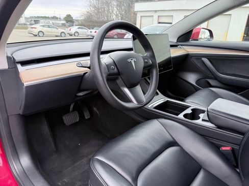 Used 2023 Tesla Model 3 Standard Range image 17