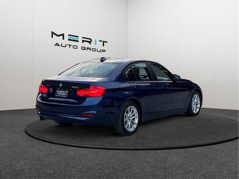 Used 2017 BMW 320i xDrive Sedan image 9