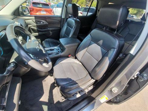 Used 2020 Chevrolet Traverse RS FWD image 18
