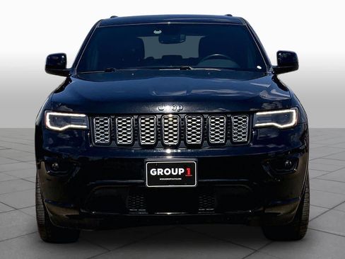 Used 2022 Jeep Grand Cherokee Laredo X RWD image 4