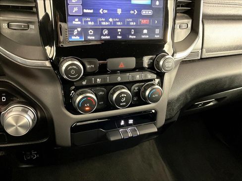 Used 2023 RAM 1500 Laramie AWD/4WD image 18