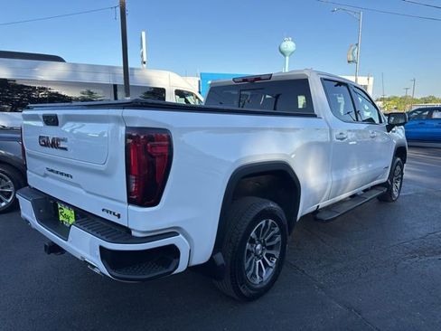 Used 2022 GMC Sierra 1500 AT4 w/ Technology Package AWD/4WD image 3
